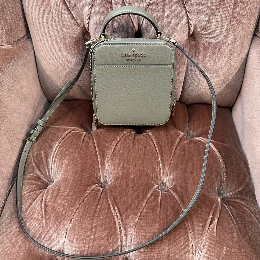 Kate Spade Crossbody - like new!
